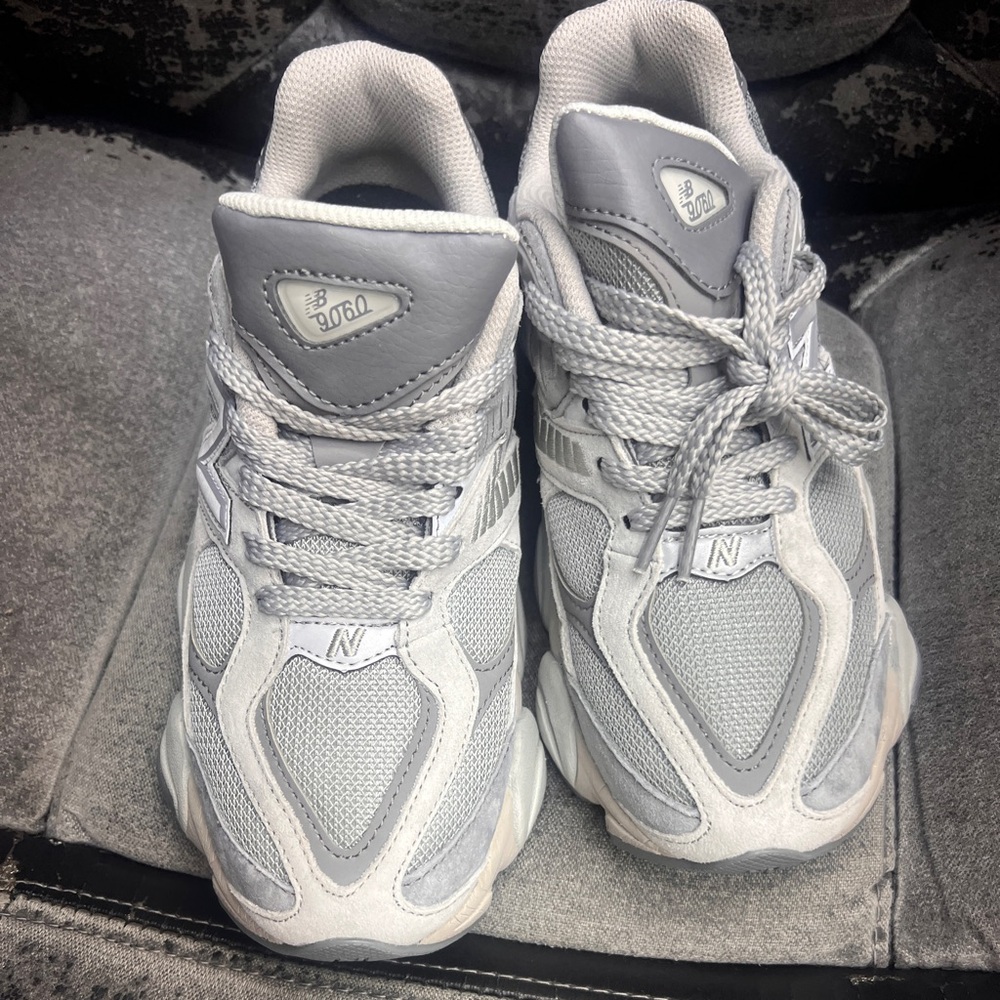 (NEW) New Balance 9060 Shadow Grey Concrete Silver Metallic Sneakers - Picture 3 of 11